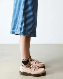 Adrian nubuckleren tassle loafers in Poederroze