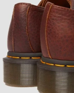 1461 Ambassador Leren Oxford Schoenen in Cashew