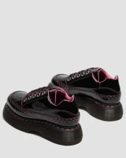 Buzz Distressed Lakleren Schoenen met Vijf Veterogen in Zwart