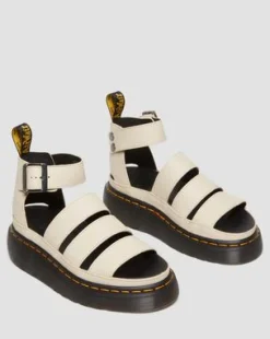 Clarissa II Pisa Leren Platform Sandalen met Riem in Parchment Beige