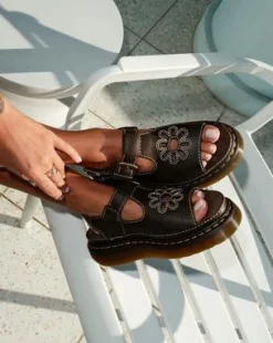 Dunnet Flower volnerfleren sandalen in Bruin