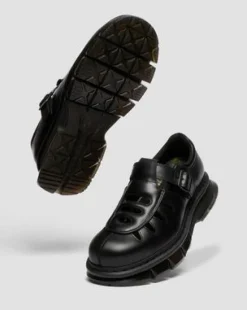 QUBIST Fisherman Schoenen in Zwart
