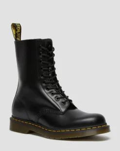 1490 Smooth Leren Hoge Veterlaarzen in Zwart