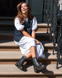 Spence Leren Chelsea Boots met Uitlopende Hak in Zwart