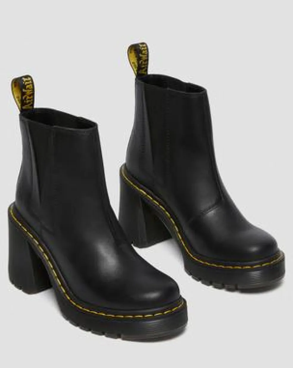 Spence Leren Chelsea Boots met Uitlopende Hak in Zwart