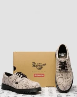 SUPREME POSTAL SCHOENEN