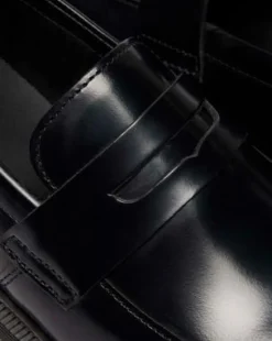 Temara Polished Smooth Leren Loafers in Zwart