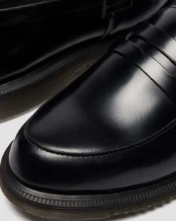 Temara Polished Smooth Leren Loafers in Zwart