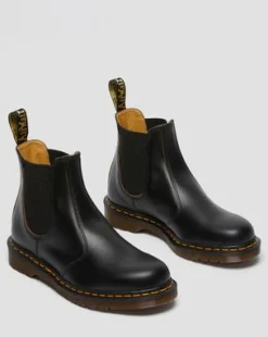 2976 Vintage Made in England Chelsea Boots in Zwart