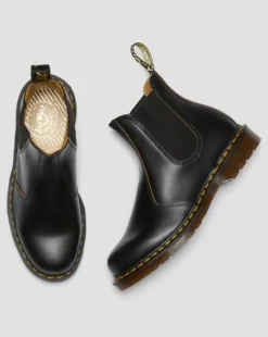 2976 Vintage Made in England Chelsea Boots in Zwart