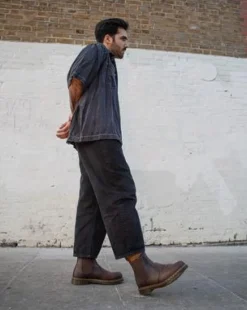 2976 Yellow Stitch Crazy Horse Leren Chelsea Boots in Donkerbruin