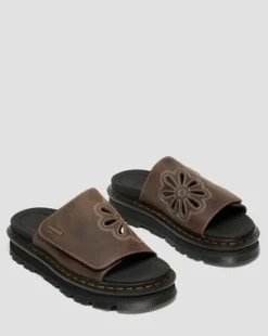 Zebzag Flower Crazy Horse Leren Slides in Donkerbruin